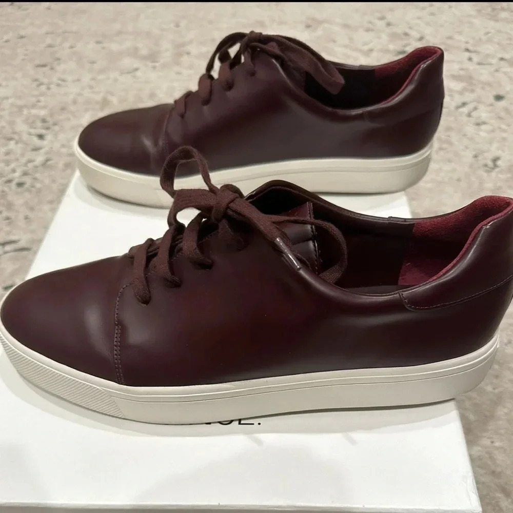 Vince Bale Leather Casual Sneakers size 8.5 - Picture 2 of 8